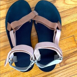 Teva Original Universal Sandal, size 9